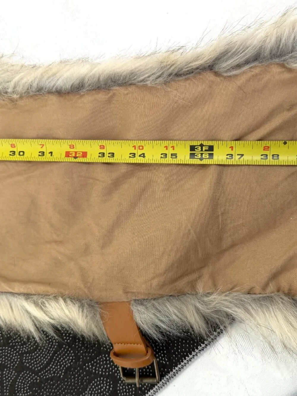 Universal Thread Brand Faux Fur Neck Warmer/Scarf